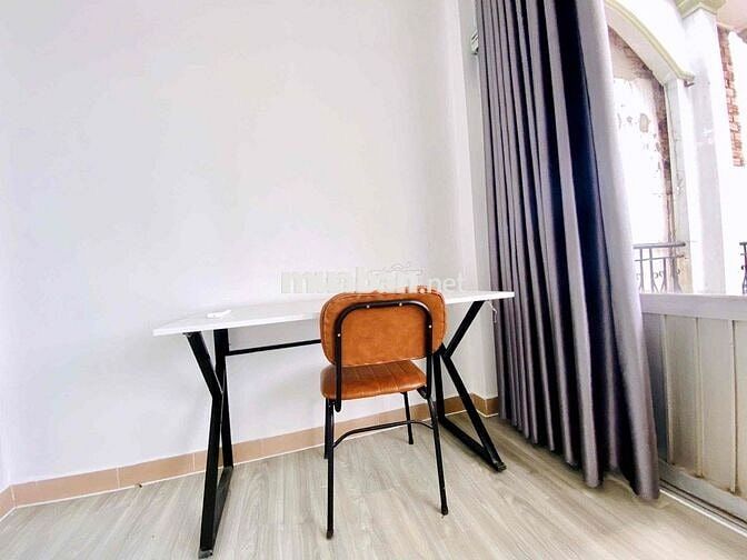 Cho thuê CHDV 2PN, Ban công rộng, DT 55m2