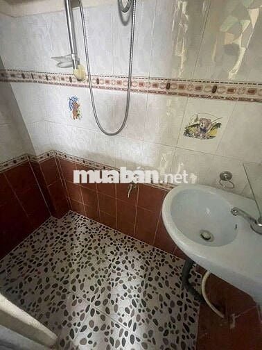 nhà nc mới đẹp 2 lầu 2pn 2vs Huỳnh Văn bánh p11 Phú nhuận