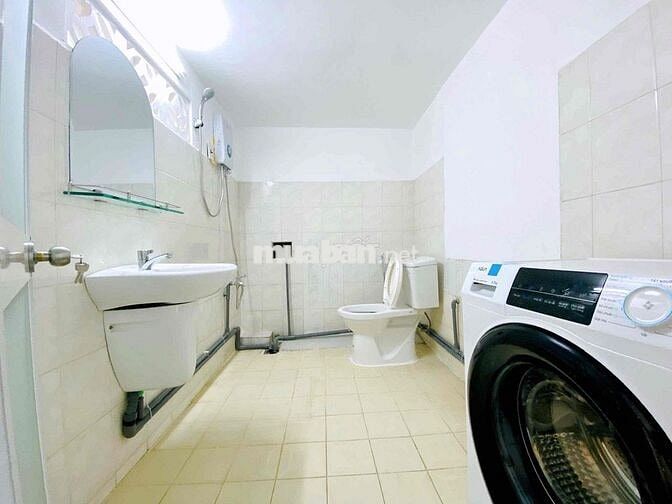 Cho thuê CHDV 2PN, Ban công rộng, DT 55m2