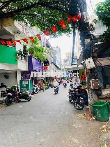 GÓC 2MT MẶT TIỀN HẺM D2 5X4M SAU LƯNG ĐH HUTECH KHU ẨM THỰC