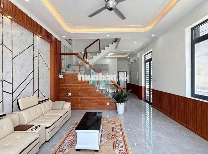 GIẢM 200TR BÁN GẤP NHÀ LẦU 2 MẶT TIỀN KINH DOANH, GIÁ CHỈ CÒN 2 TỶ 1X