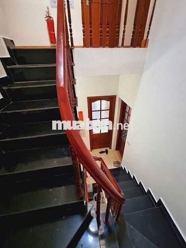 Cho thuê nhà riêng, ngõ ô tô, phố Đặng Xuân Bảng, KĐT Bắc Linh Đàm.