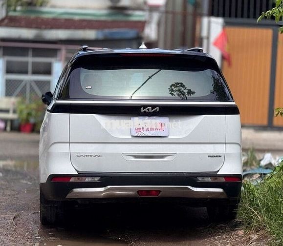 Kia Carnival Premium 2023 Trắng