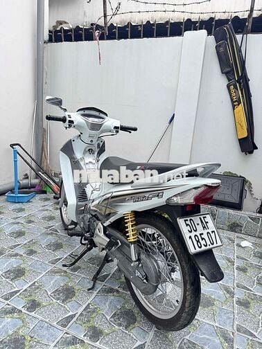 Honda Future Neo Trắng Xăng