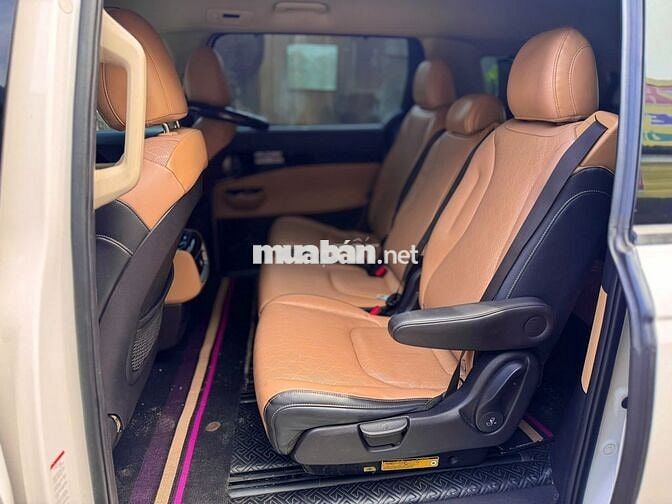 Kia Carnival Premium 2023 Trắng