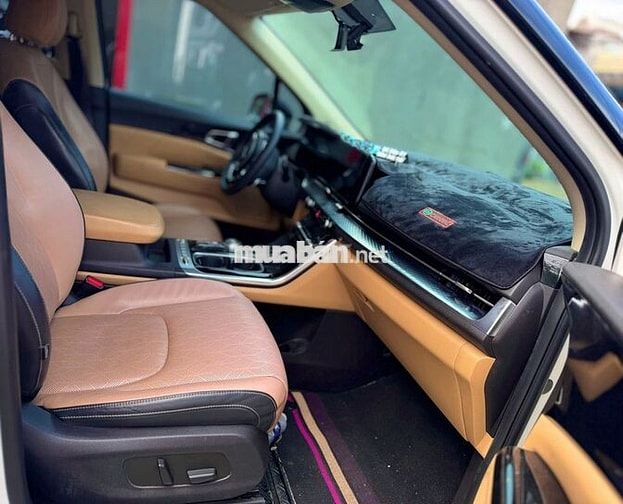 Kia Carnival Premium 2023 Trắng