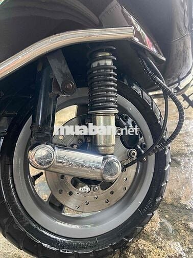 Piaggio Vespa Nâu