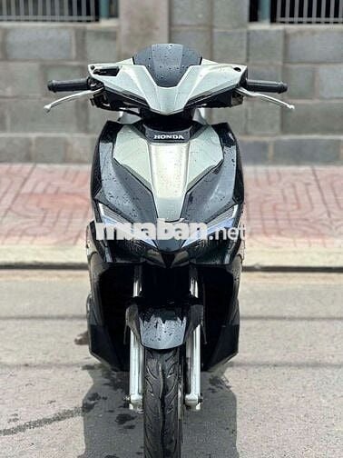 Honda Air Blade Tiết kiệm xăng Đen bạc Còn mới