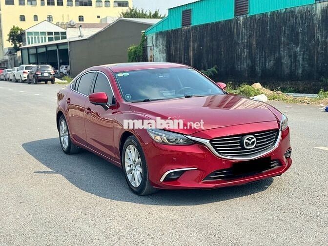 Mazda 6 model 2020 màu đỏ