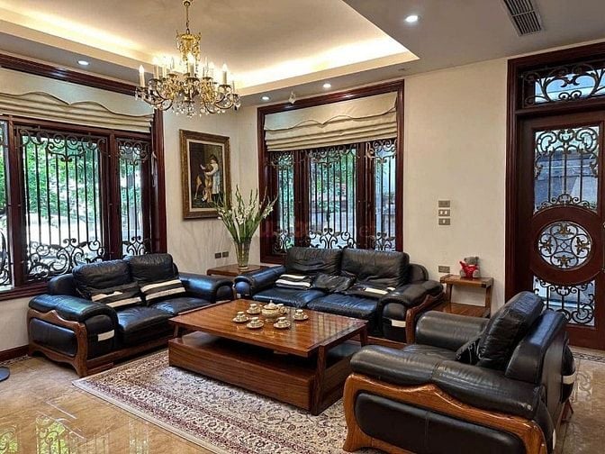 Bán Toà Nhà Lo Góc 7 Tầng Mặt Phố Và Hồ Hoàng Cầu 109m2 MT6 giá 109,9t