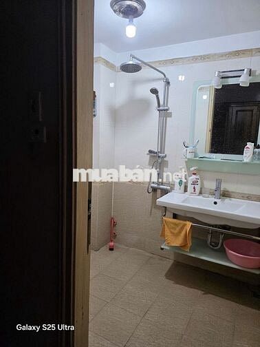 Bán gấp nhà 80m2 Quận Hoàng Mai - Cạnh Hồ Linh Đàm - Vị trí đắc địa