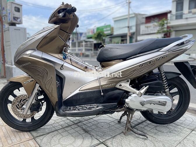 Honda Air Blade 2012 Vàng đồng Tự động