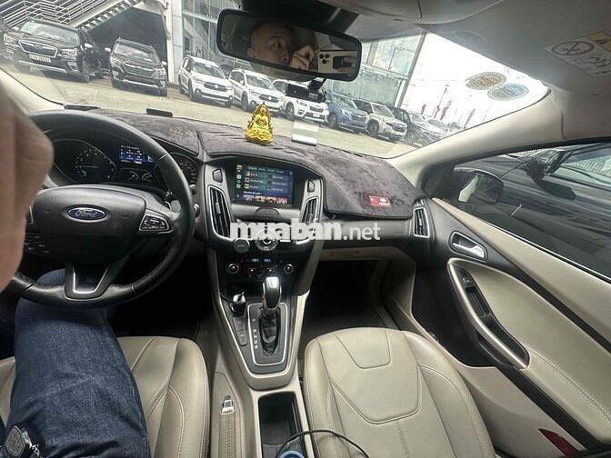 Ford Focus Titanium 2018 Trắng 69k km