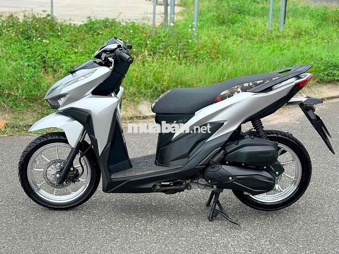 Honda Vario 125 Bạc