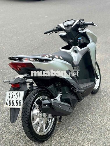 Honda Vario 125 Bạc