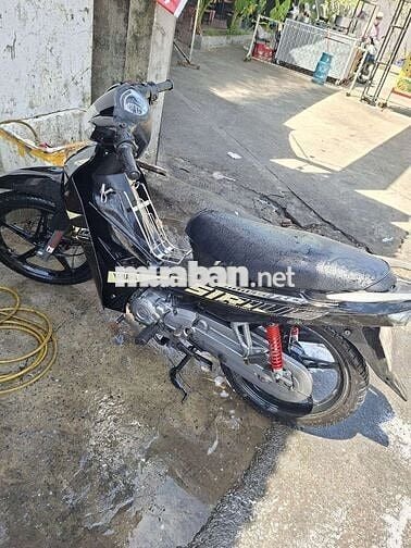 Yamaha Sirius Đen