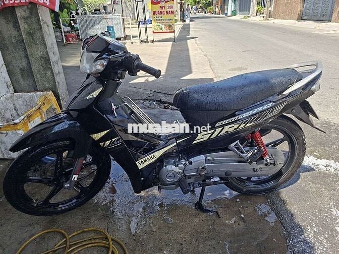 Yamaha Sirius Đen