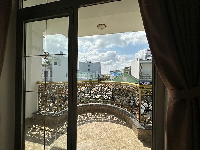 BIỆT THỰ MINI (8x17) ĐƯỜNG LỚN 3 LẦU TÂN HÒA ĐÔNG 