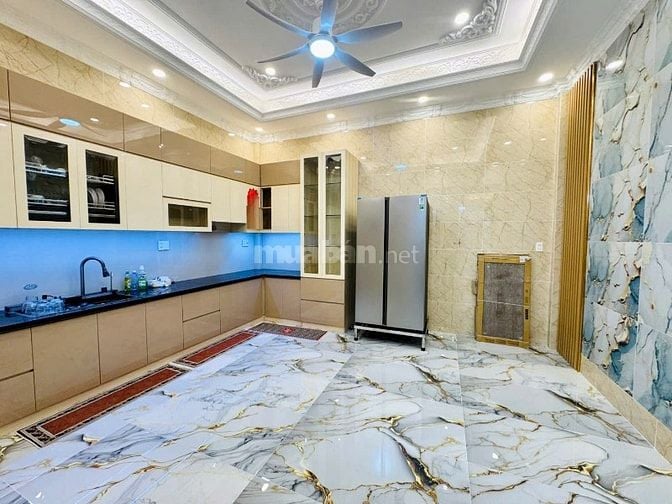 BIỆT THỰ MINI (8x17) ĐƯỜNG LỚN 3 LẦU TÂN HÒA ĐÔNG 