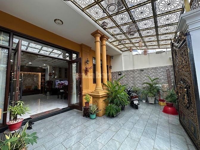 BIỆT THỰ MINI (8x17) ĐƯỜNG LỚN 3 LẦU TÂN HÒA ĐÔNG 
