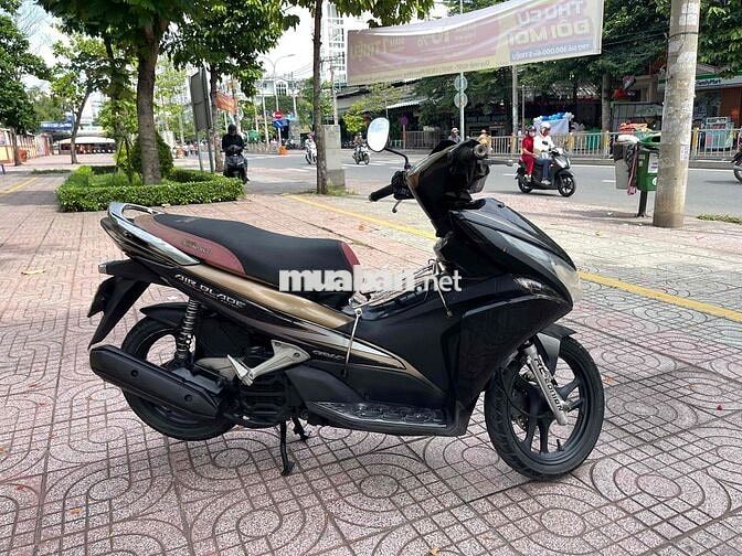 Honda Air Blade 2012 Đen-Vàng
