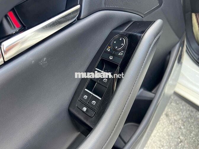 Mazda Mazda 3 Luxury 2023 Trắng 16000 km