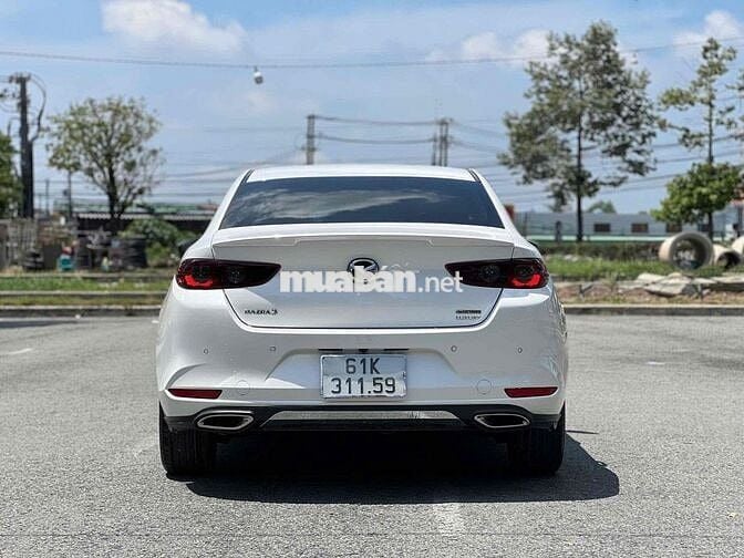 Mazda Mazda 3 Luxury 2023 Trắng 16000 km