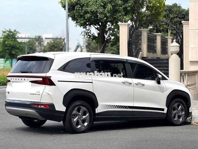 Hyundai Custin 1.5 Tiêu chuẩn 2023 Trắng