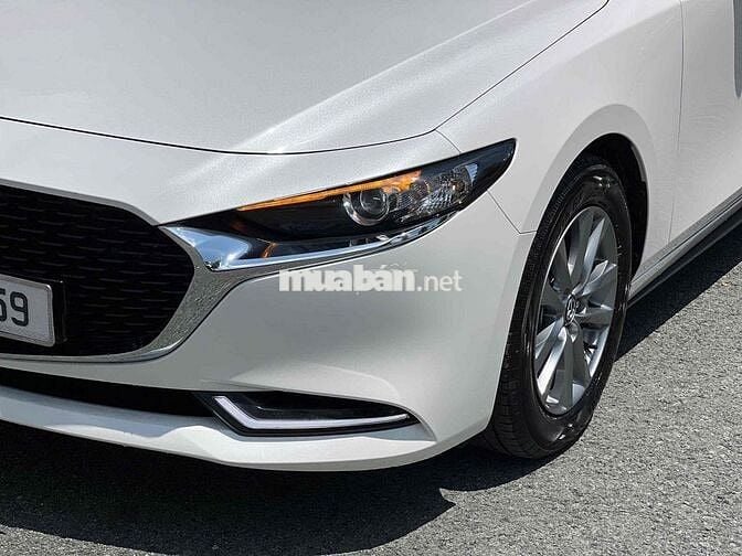 Mazda Mazda 3 Luxury 2023 Trắng 16000 km