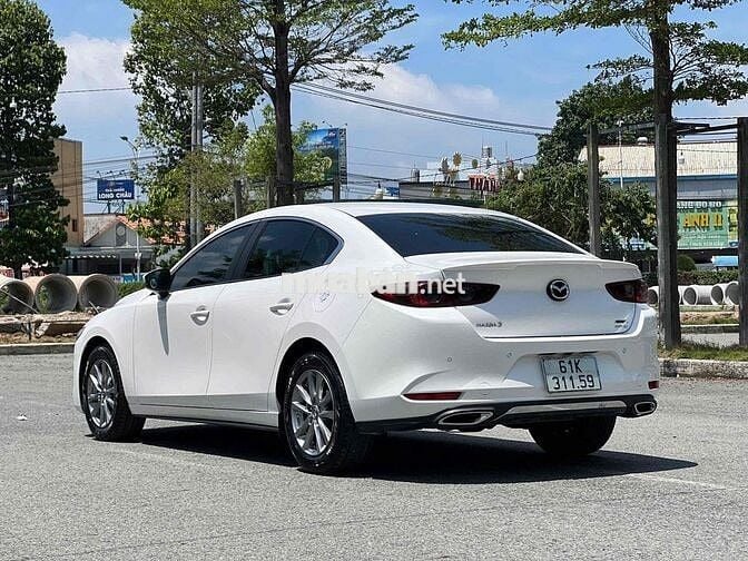 Mazda Mazda 3 Luxury 2023 Trắng 16000 km