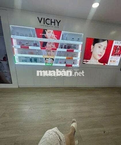 CHO THUÊ TÒA NHÀ 40A PHẠM NGỌC THẠCH, Q3, NGANG 8M, 120TR