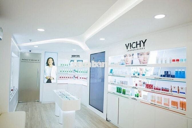CHO THUÊ TÒA NHÀ 40A PHẠM NGỌC THẠCH, Q3, NGANG 8M, 120TR
