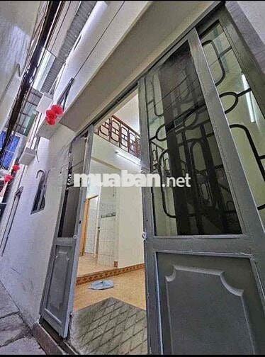 Cho thuê nhà nguyên căn.9x4m 1 trệt 1 lửng 1 lầu. điện biên phủ Q3