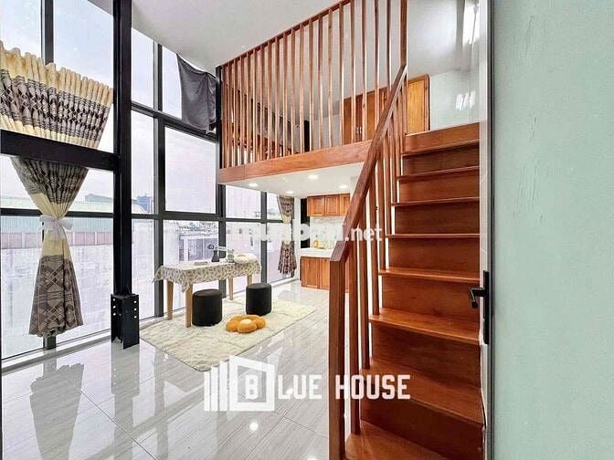 CHO THUÊ CĂN HỘ GÁC CAO 1m7 VIEW KÍNH NGAY ĐẠI HỌC CÔNG THƯƠNG ( Huit)