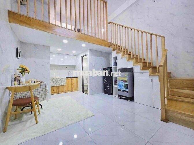 CHO THUÊ CĂN HỘ GÁC CAO 1m7 VIEW KÍNH NGAY ĐẠI HỌC CÔNG THƯƠNG ( Huit)