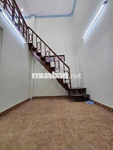 Cho thuê nhà nguyên căn.9x4m 1 trệt 1 lửng 1 lầu. điện biên phủ Q3