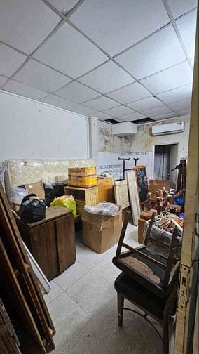 Bán gấp Nhà riêng Hoàng Văn Thụ, 40m2, 2 tầng, sát Sân Bay, hẻm xe hơi