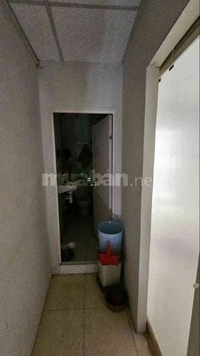 Bán gấp Nhà riêng Hoàng Văn Thụ, 40m2, 2 tầng, sát Sân Bay, hẻm xe hơi