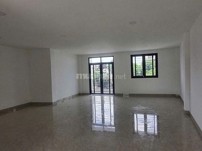 Bán nhà mặt tiền Hoàng Sa, 88m², ngang 6,7m, 5 tầng, phù hợp kinh doan
