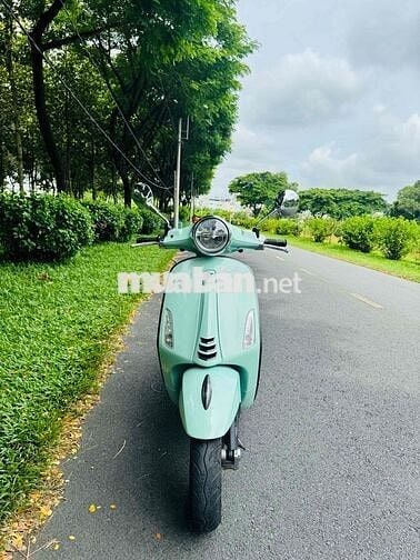 Piaggio Vespa Primavera S 125 2022 Odo 9.900km