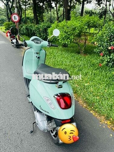 Piaggio Vespa Primavera S 125 2022 Odo 9.900km