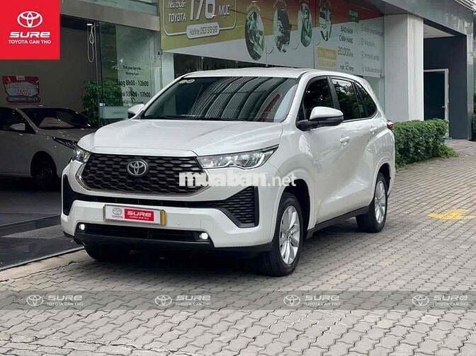 Toyota Innova Cross 2024 Trắng Chính Hãng