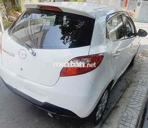 Mazda Mazda 2 2011 Số sàn Trắng