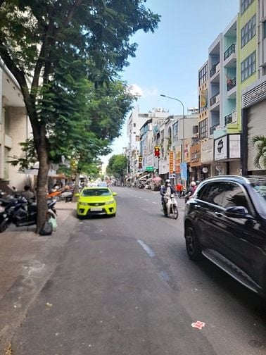 Bán nhà mặt tiền Nguyễn Thượng Hiền P. Bàn Cờ Q3 dt: 30m giá 2 tỷ 55