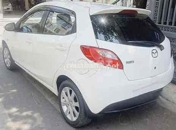 Mazda Mazda 2 2011 Số sàn Trắng