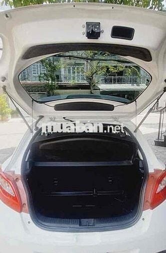 Mazda Mazda 2 2011 Số sàn Trắng