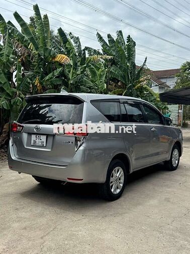 Toyota Innova 2018 Số sàn 8 chỗ Bạc