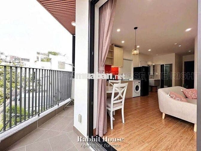 cho thuê căn hộ 1 phòng ngủ, ban công, gần tdtu, RMIT, Lotte,vivo city