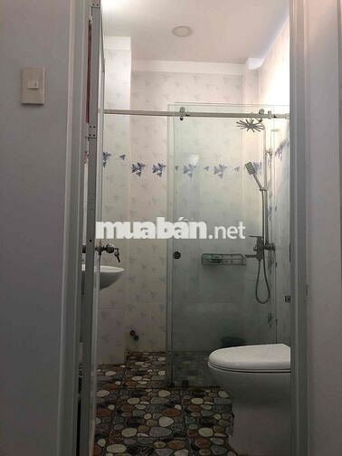 Nhà cho thuê phú hữu NT cách phà Cát Lái 1.5k,. Yêu cầu không thờ cúng