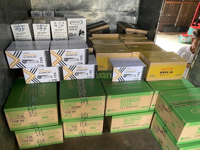 Dầu nhớt xe máy VECTOR- Chất lượng, giá tốt tại HCM 